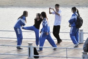 梦见很多人打架